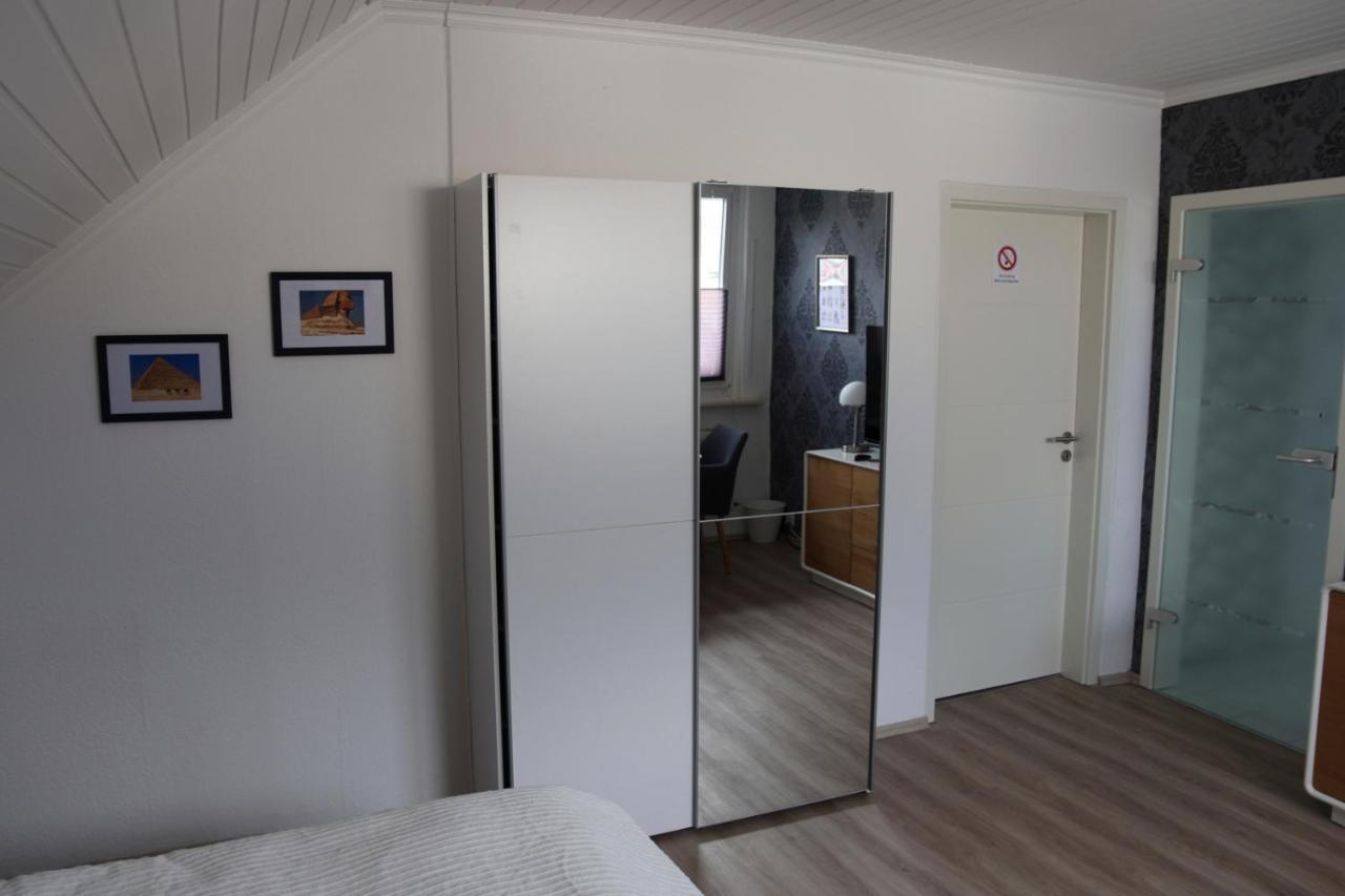 Privatzimmer Mit Eigenem Bad Und Kueche Burgwedel  Exterior foto