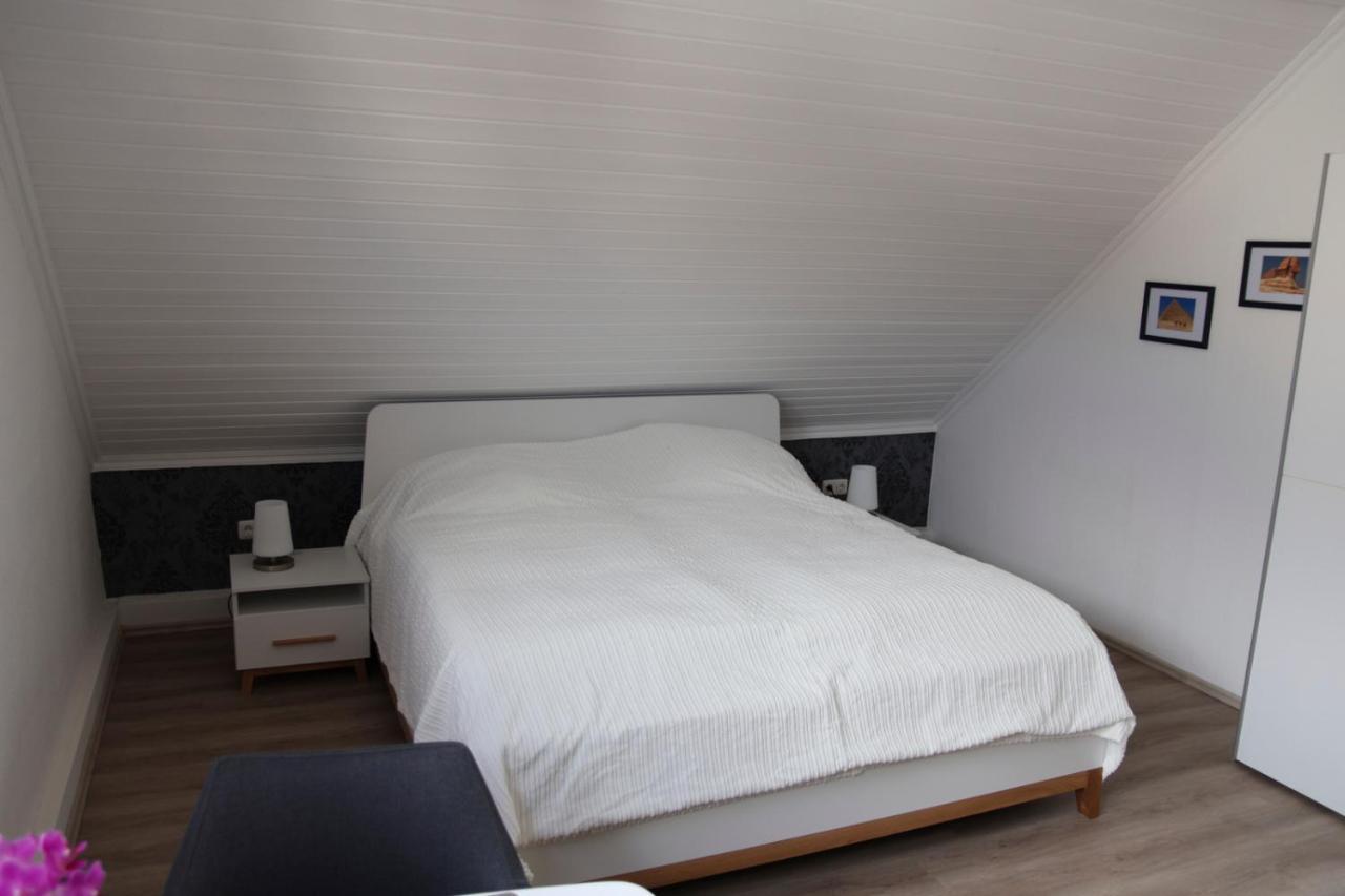 Privatzimmer Mit Eigenem Bad Und Kueche Burgwedel  Exterior foto
