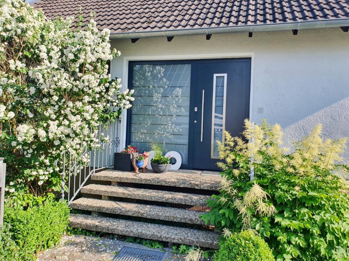 Privatzimmer Mit Eigenem Bad Und Kueche Burgwedel  Exterior foto