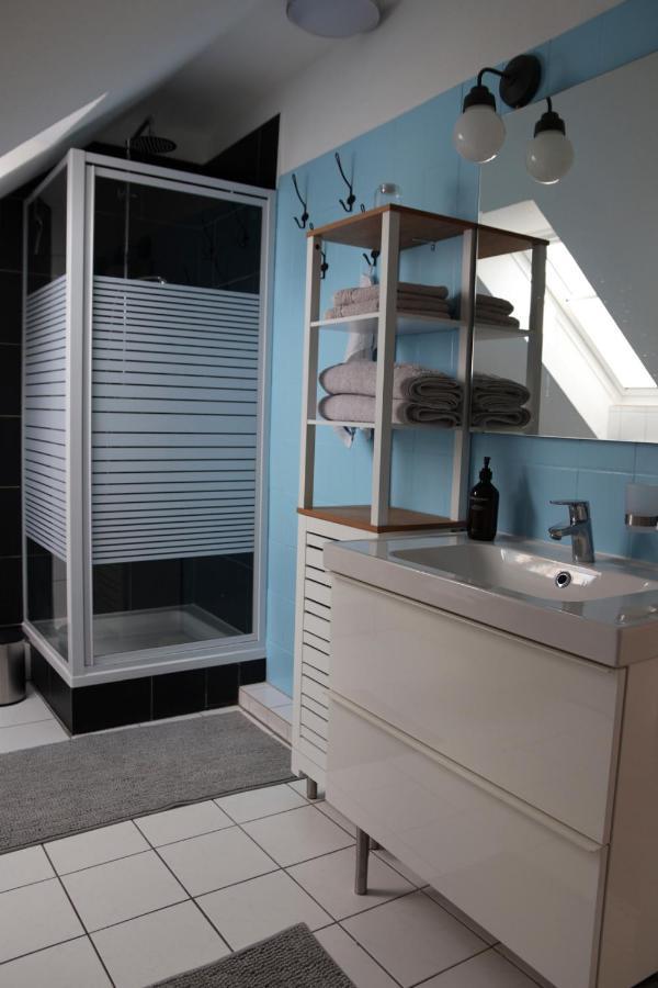 Privatzimmer Mit Eigenem Bad Und Kueche Burgwedel  Exterior foto