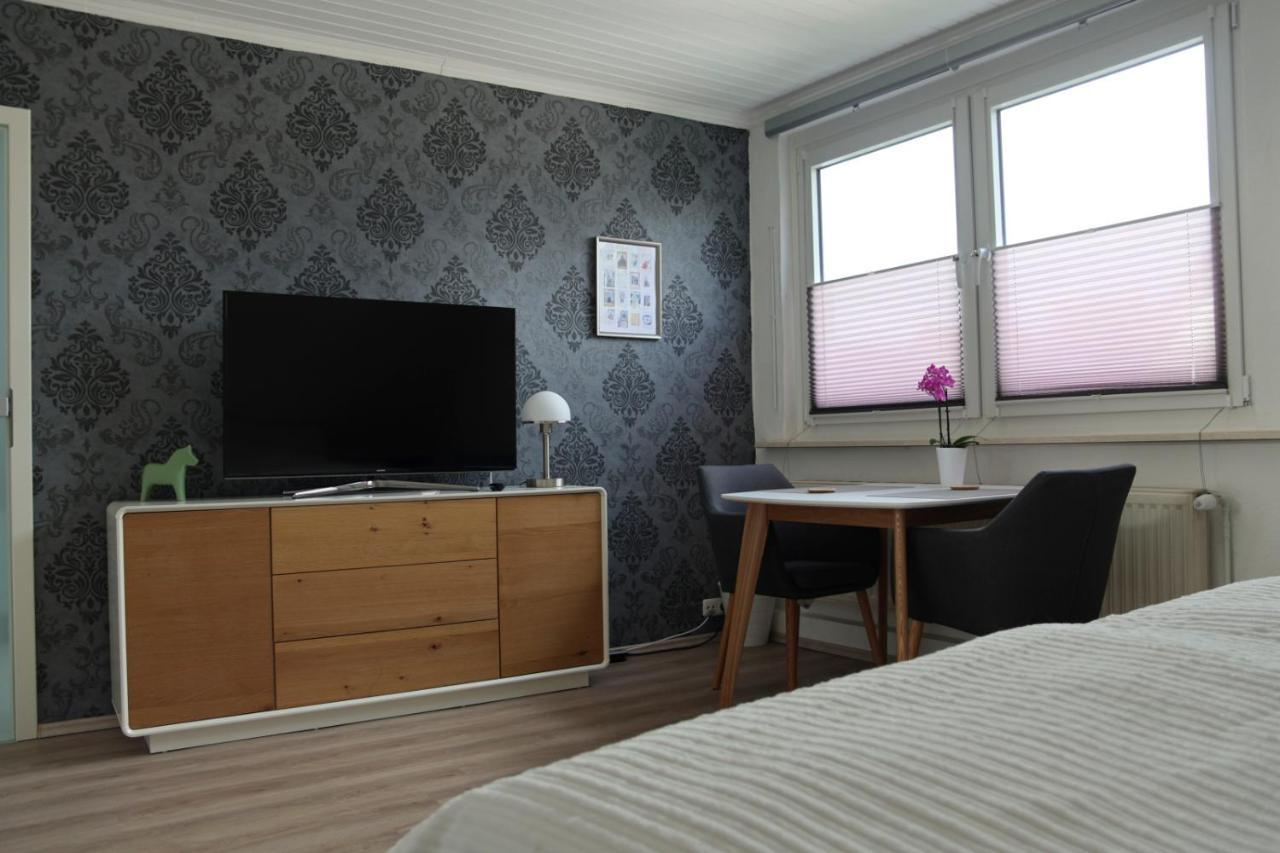 Privatzimmer Mit Eigenem Bad Und Kueche Burgwedel  Exterior foto